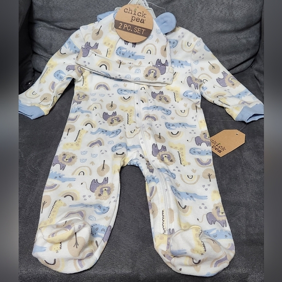 Chick Pea Blue and White Footies with Cute Animal Designs - Picture 1 of 4